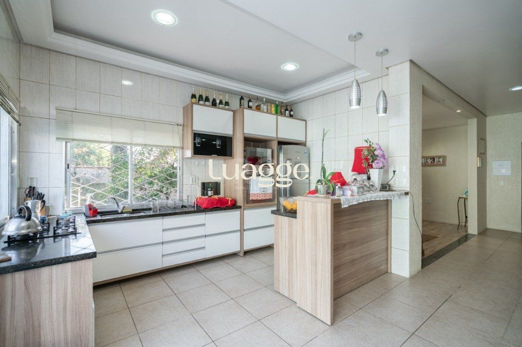 Casa à venda com 4 quartos, 258m² - Foto 22