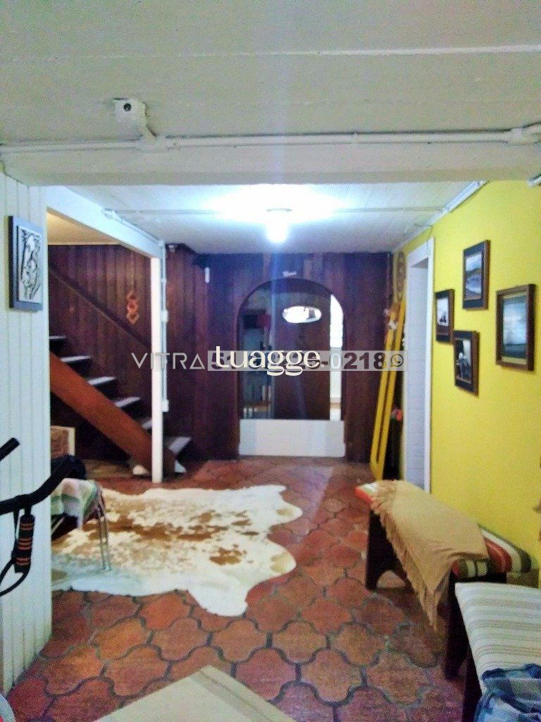 Casa à venda com 6 quartos, 212m² - Foto 32