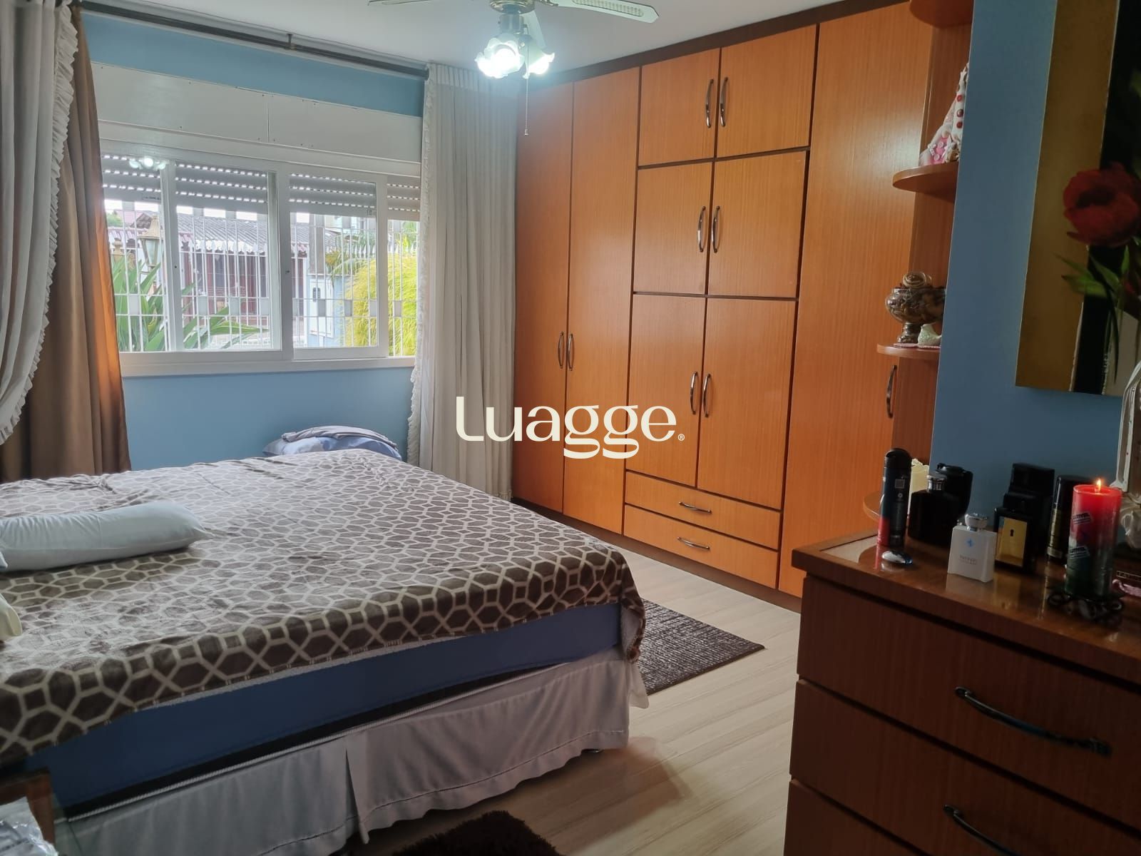 Casa à venda com 3 quartos, 162m² - Foto 2