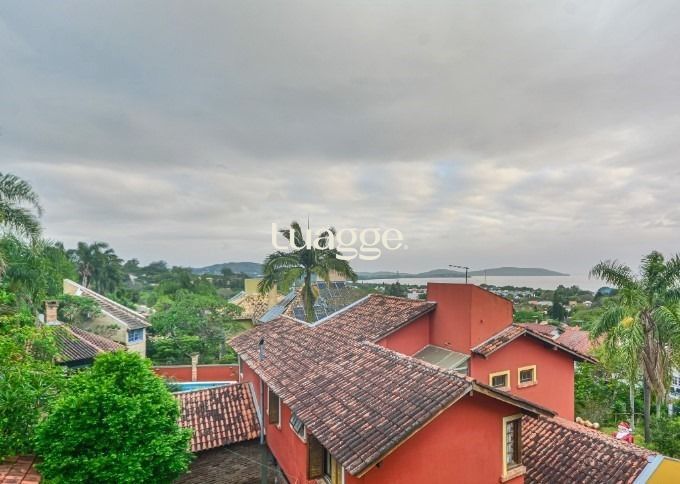 Casa à venda com 3 quartos, 211m² - Foto 32