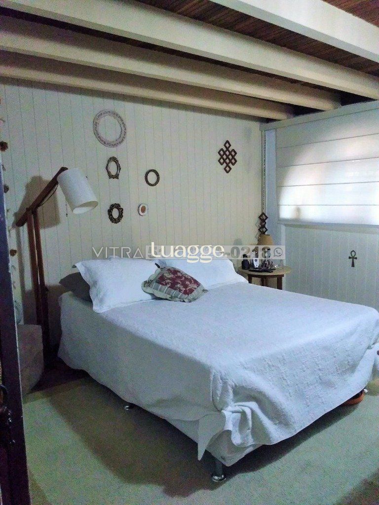 Casa à venda com 6 quartos, 212m² - Foto 24