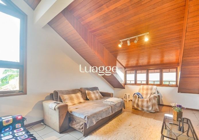 Casa à venda com 3 quartos, 211m² - Foto 16