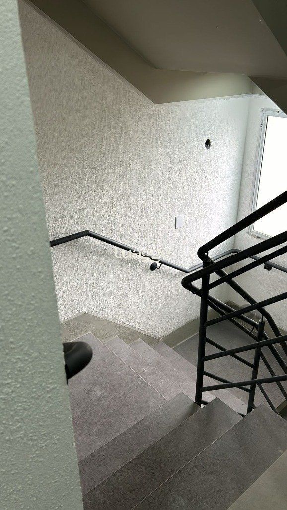 Apartamento à venda com 2 quartos, 69m² - Foto 4
