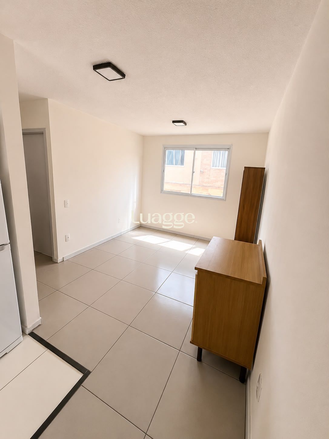 Apartamento de 2 com 1 vaga de garagem semi mobiliado, Santa Tereza