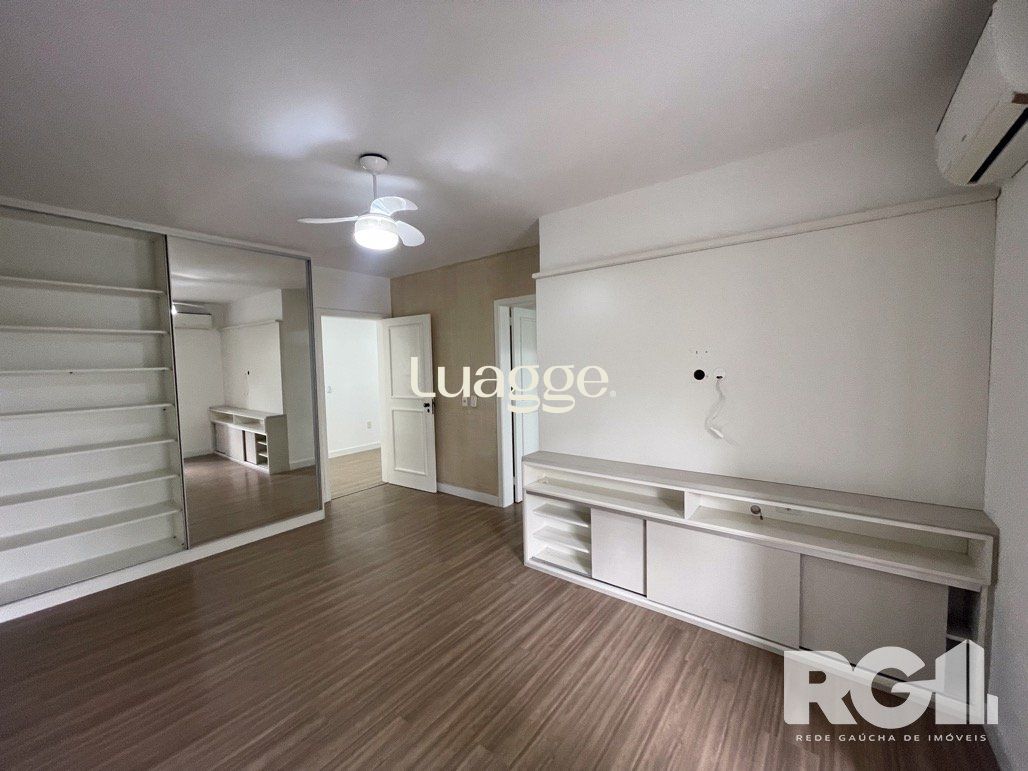 Casa à venda com 4 quartos, 261m² - Foto 14