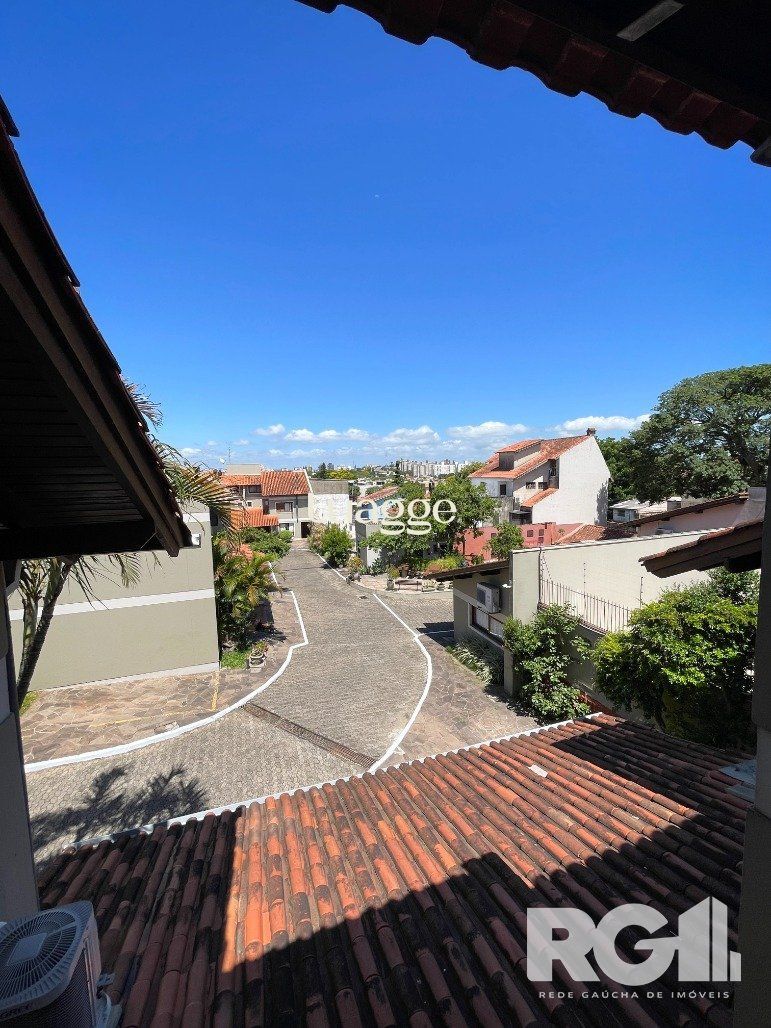 Casa de Condomínio à venda com 4 quartos, 322m² - Foto 32