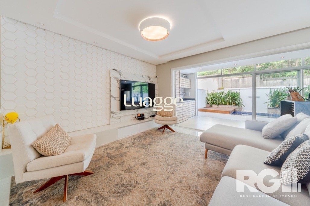 Casa de Condomínio à venda com 4 quartos, 237m² - Foto 1