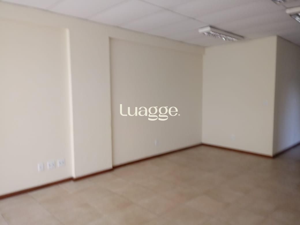 Conjunto Comercial-Sala à venda com 1 quarto, 95m² - Foto 3