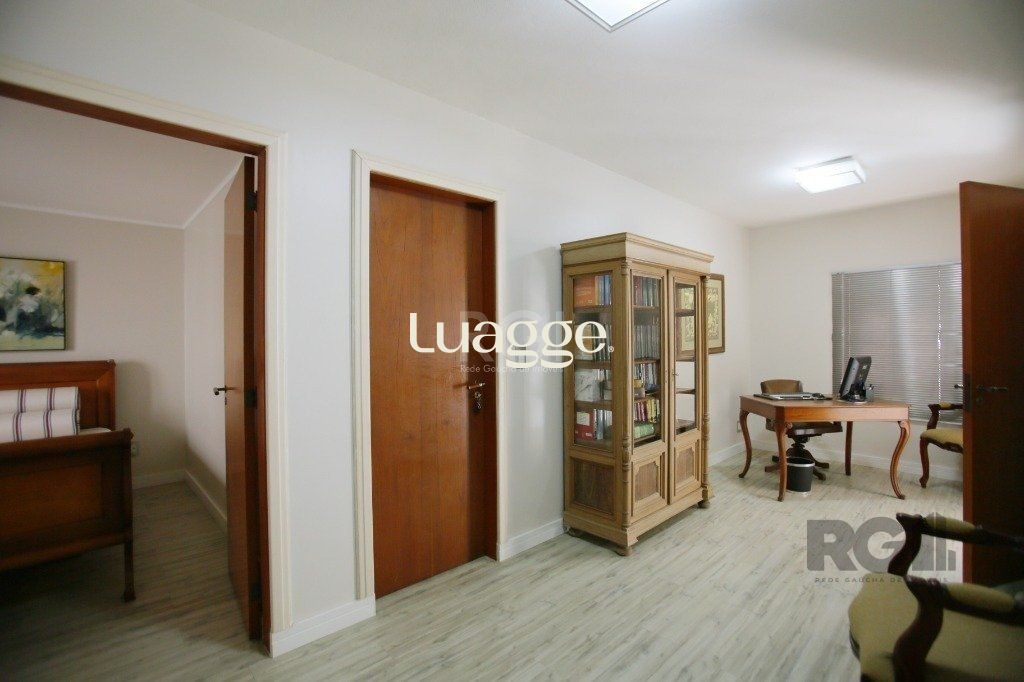Casa à venda com 3 quartos, 241m² - Foto 21