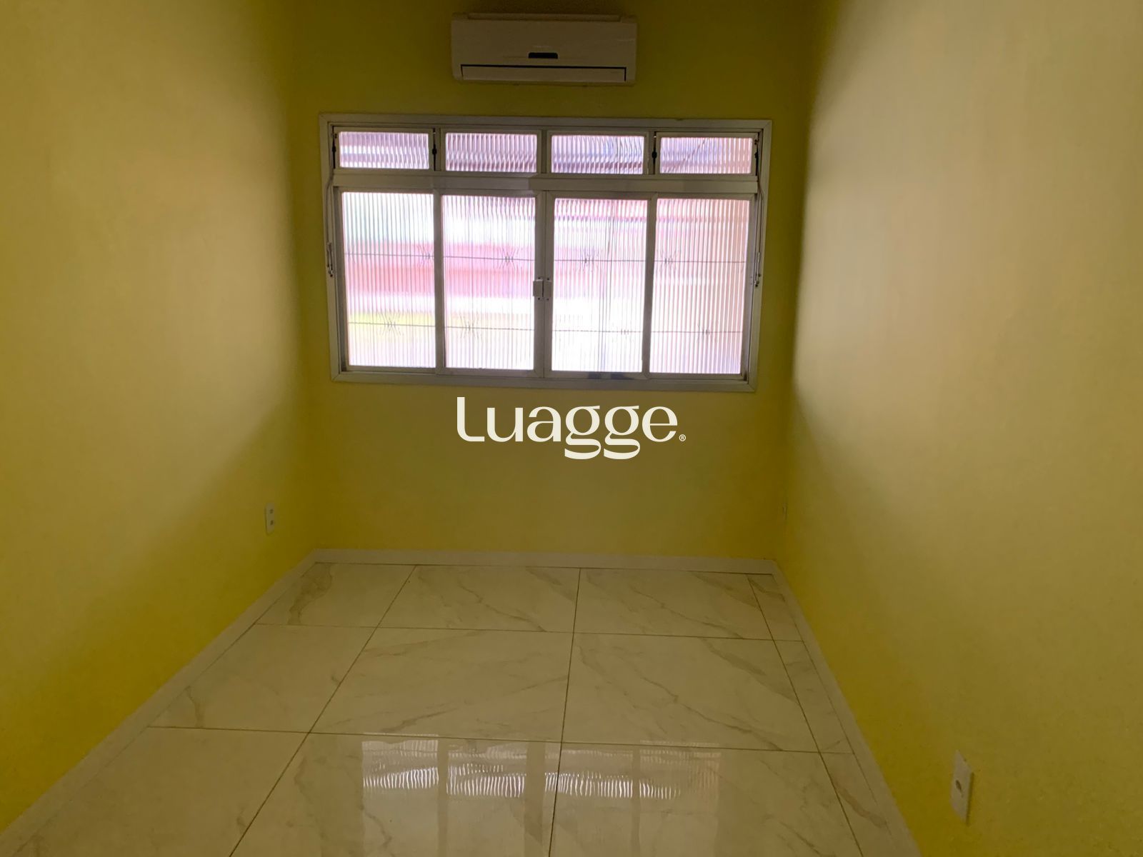 Casa à venda com 3 quartos, 54m² - Foto 14