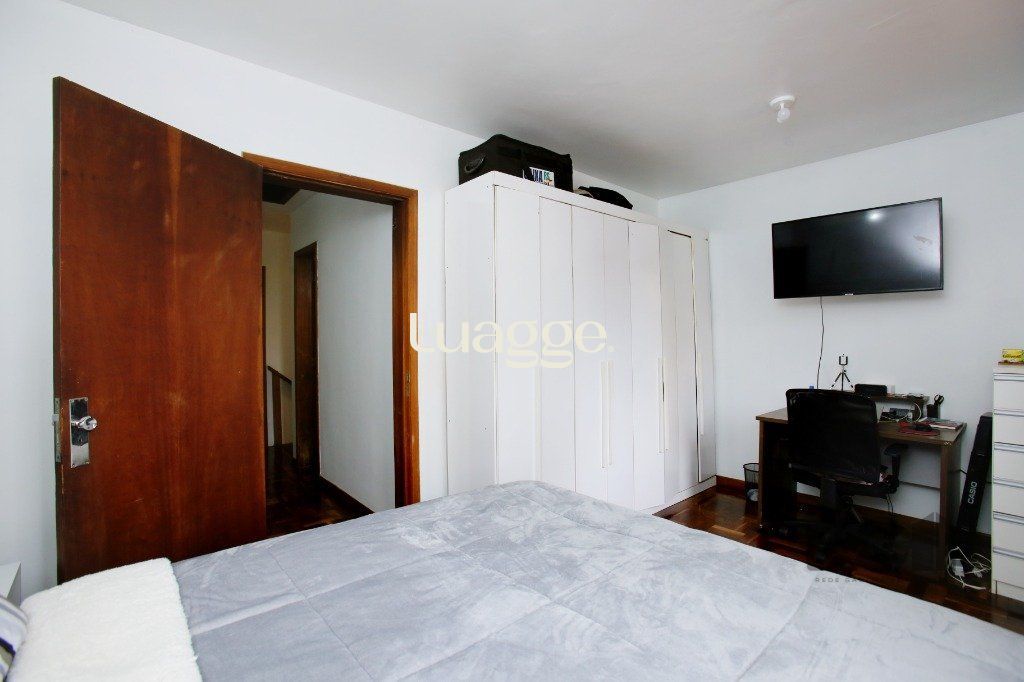 Casa à venda com 3 quartos, 232m² - Foto 20