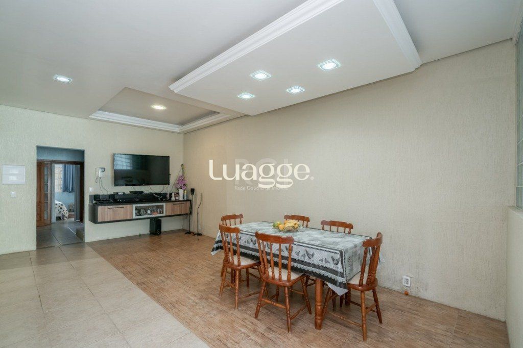 Casa à venda com 4 quartos, 258m² - Foto 7