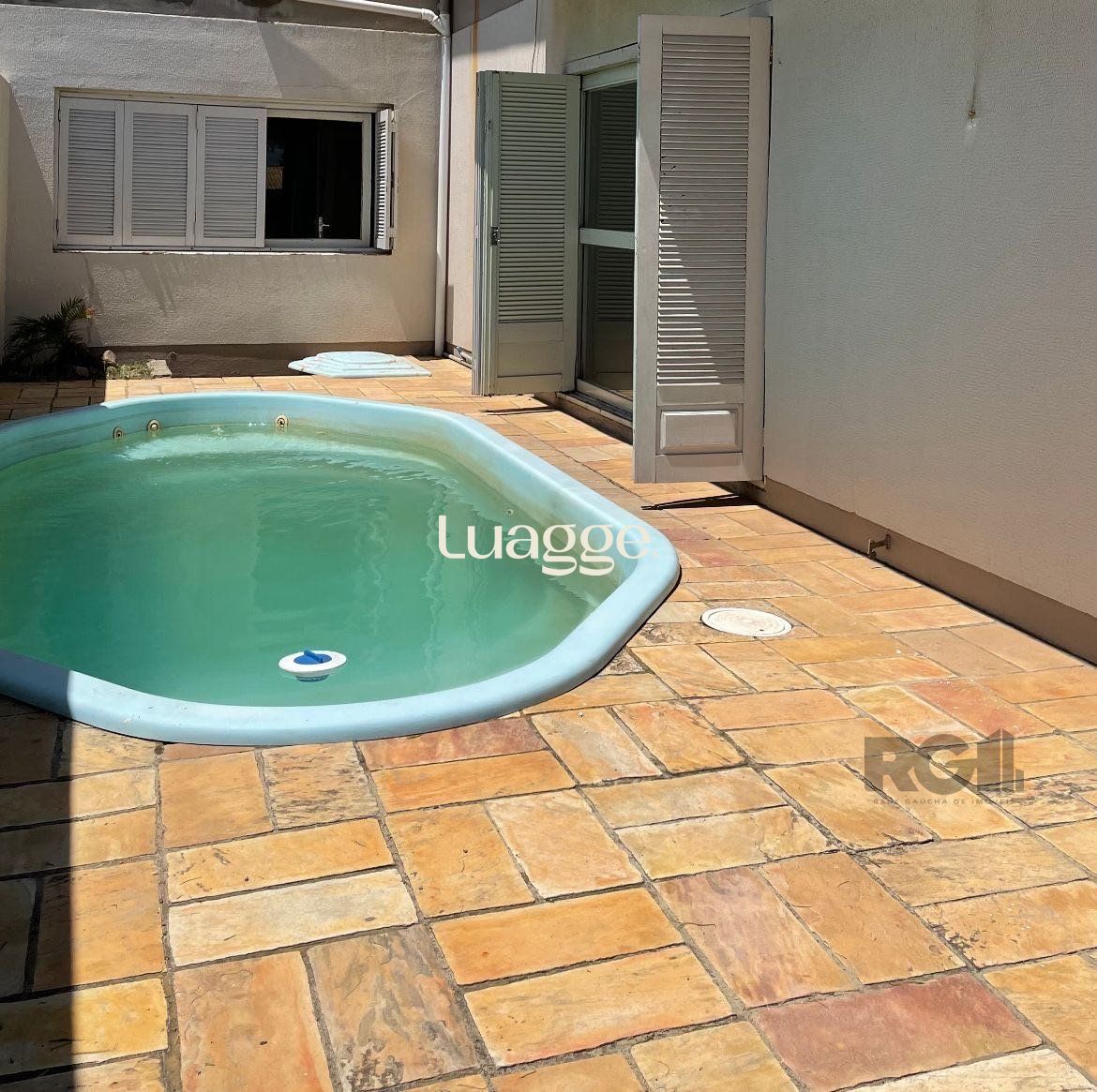 Casa à venda com 6 quartos, 334m² - Foto 8