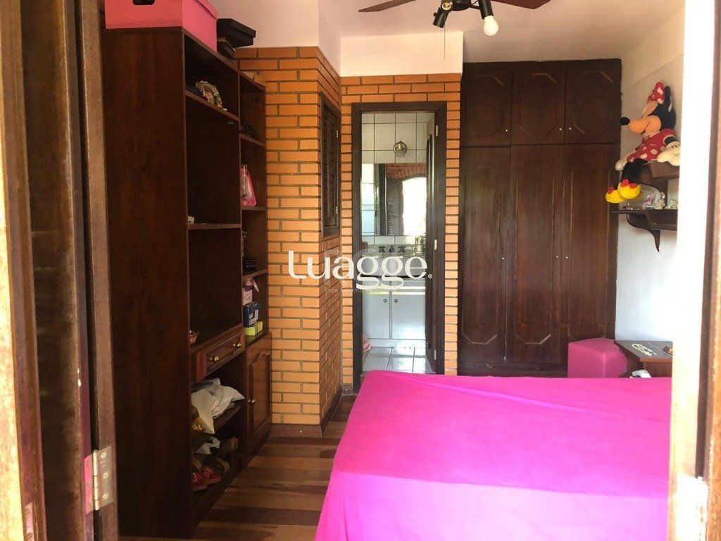 Casa à venda com 3 quartos, 328m² - Foto 16