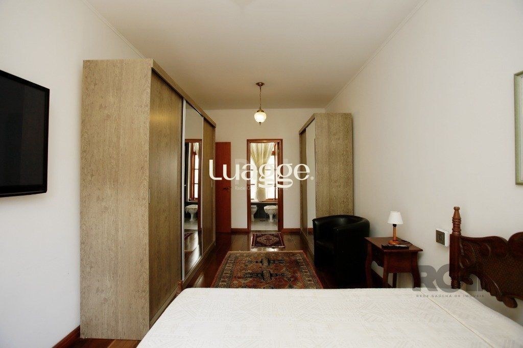 Casa à venda com 3 quartos, 241m² - Foto 29