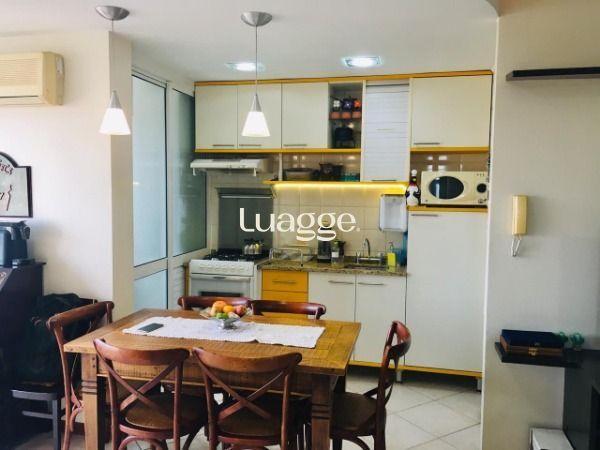 Apartamento à venda com 2 quartos, 70m² - Foto 7