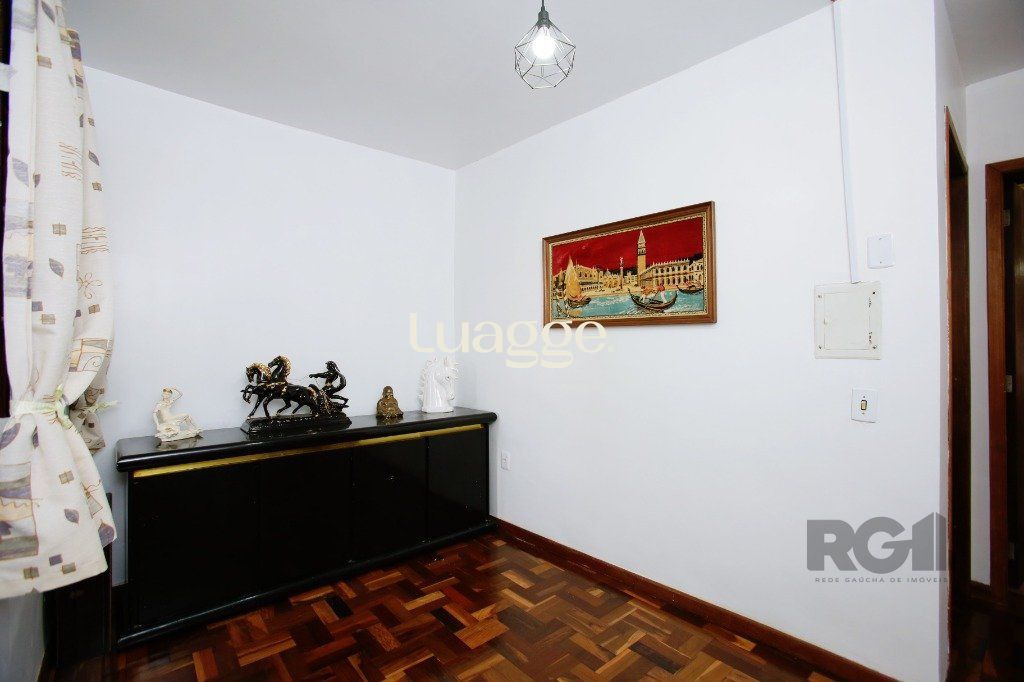 Casa à venda com 3 quartos, 232m² - Foto 17