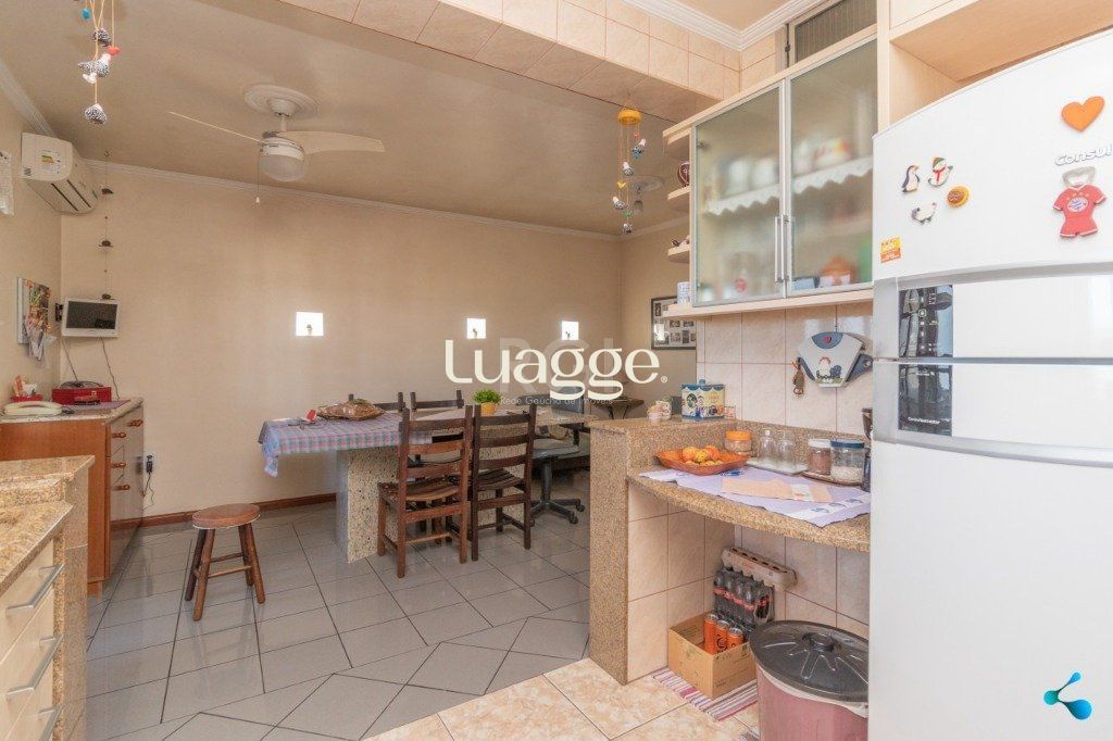 Casa à venda com 3 quartos, 274m² - Foto 16