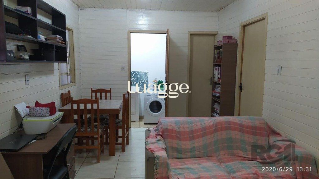 Casa à venda com 3 quartos, 49m² - Foto 2