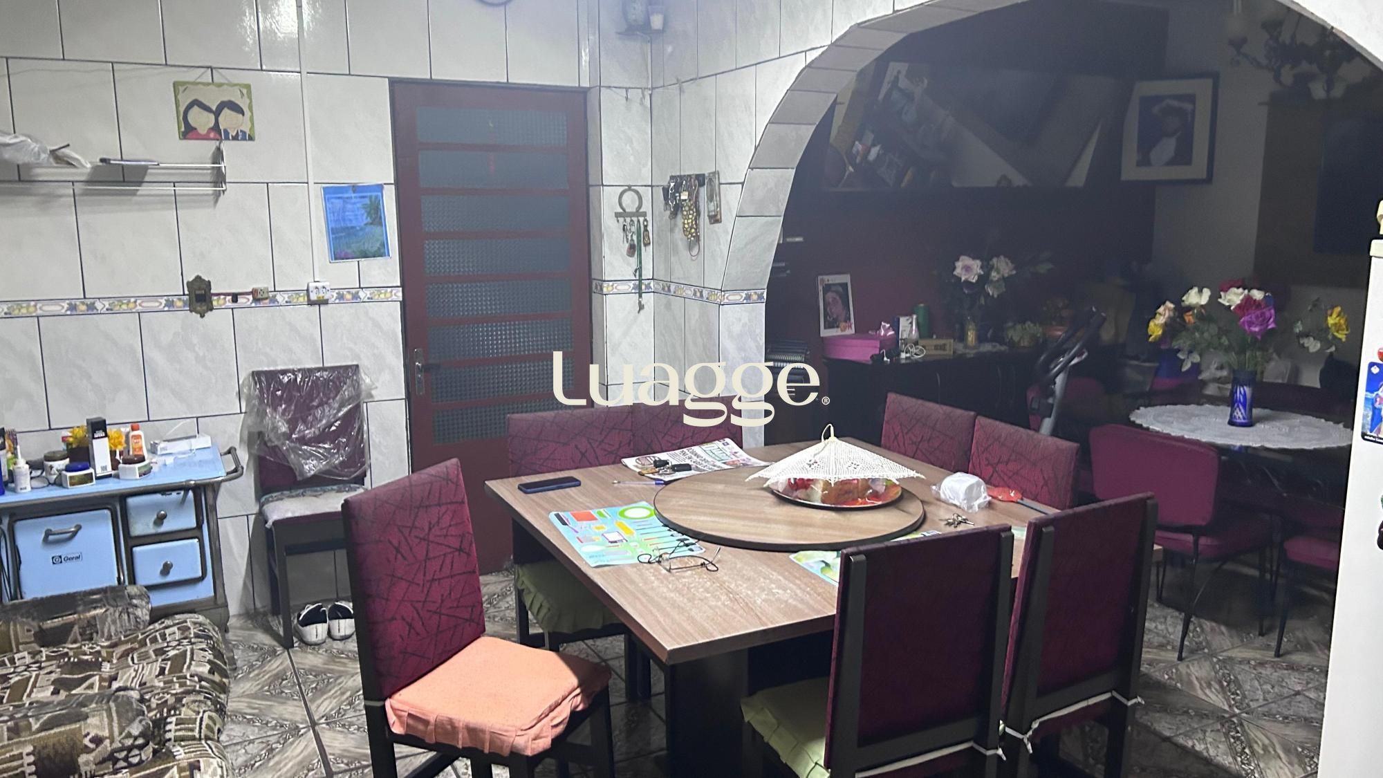 Casa à venda com 2 quartos, 250m² - Foto 7