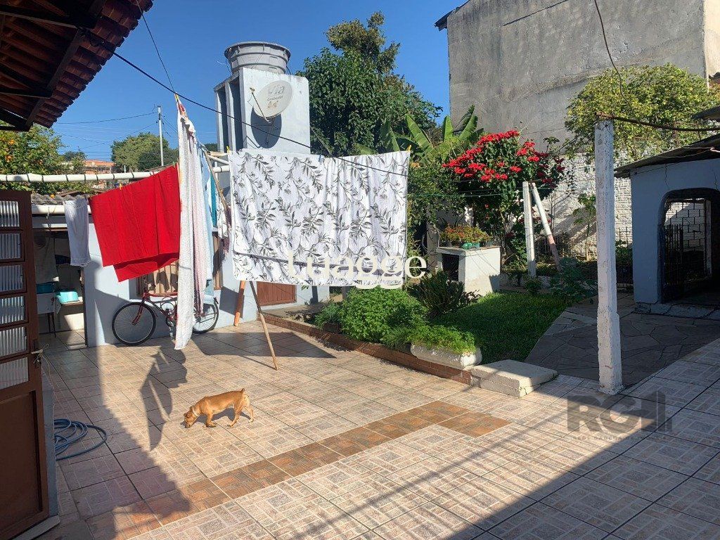 Casa à venda com 4 quartos, 203m² - Foto 2