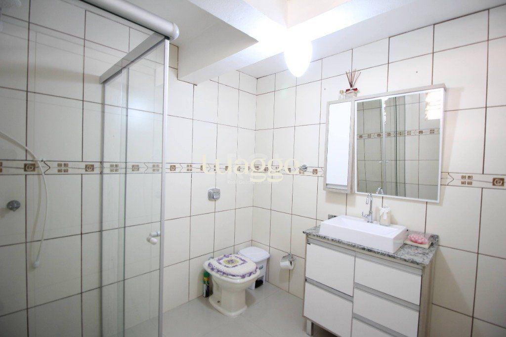 Casa à venda com 3 quartos, 174m² - Foto 6