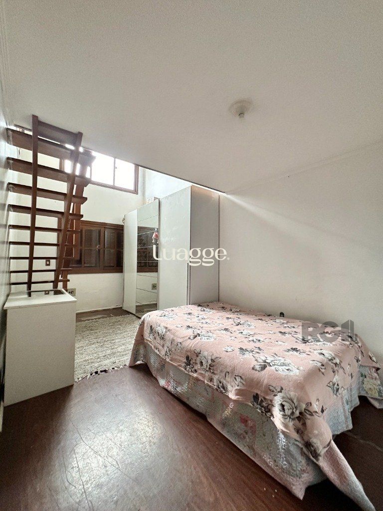 Casa à venda com 3 quartos, 289m² - Foto 7