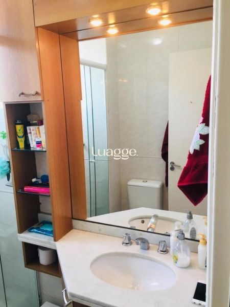 Apartamento à venda com 2 quartos, 70m² - Foto 21
