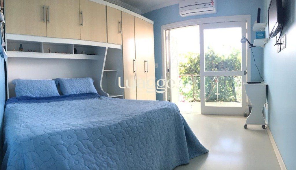Casa à venda com 5 quartos, 243m² - Foto 27