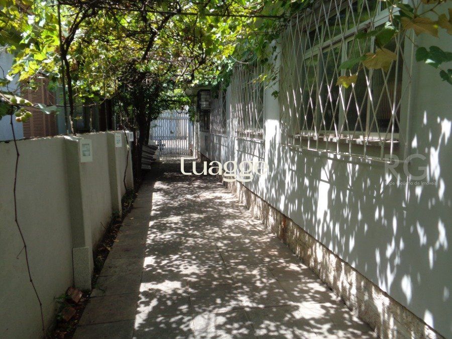 Casa à venda com 3 quartos, 202m² - Foto 4