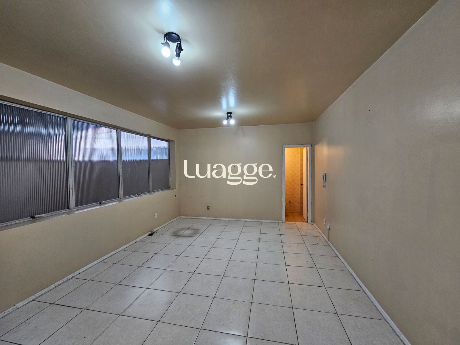 Sala Comercial, 1 sala, à venda, 54 m², Moinhos de Vento - Porto Alegre — foto 3