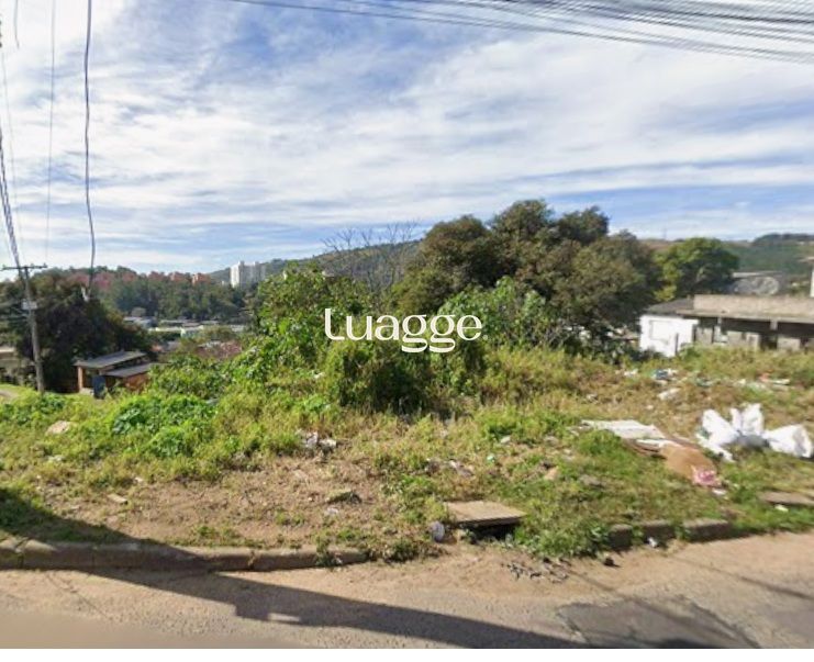 Terreno com 350m2 a duas quadras da Protásio Alves
