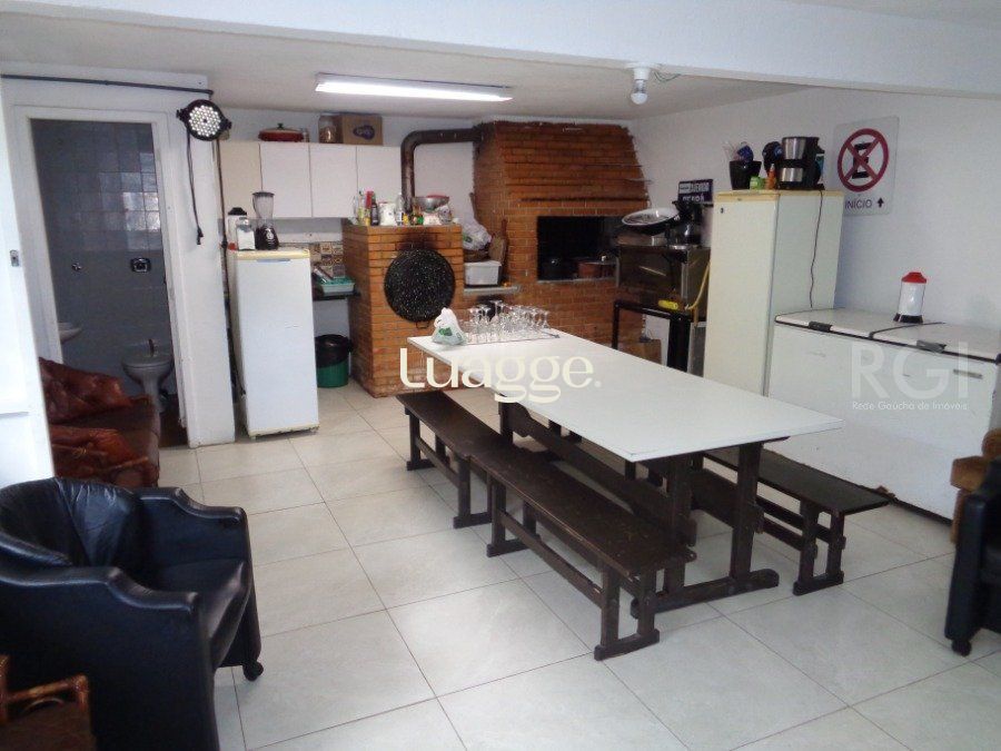 Casa à venda com 3 quartos, 202m² - Foto 11