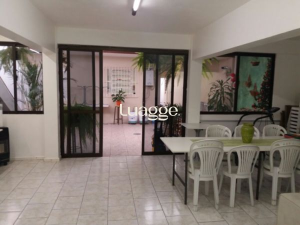 Casa à venda com 2 quartos, 436m² - Foto 2