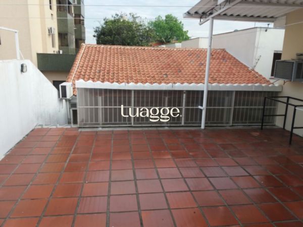 Casa à venda com 2 quartos, 436m² - Foto 6