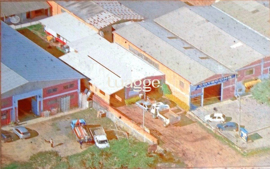 Depósito-Galpão-Armazém à venda, 198m² - Foto 1