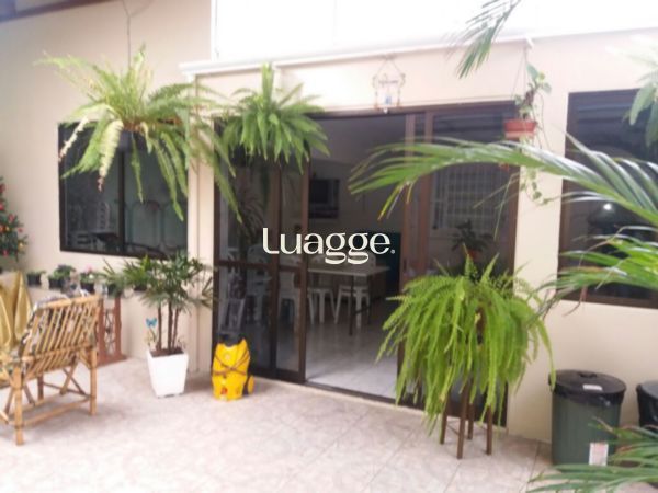 Casa à venda com 2 quartos, 436m² - Foto 11