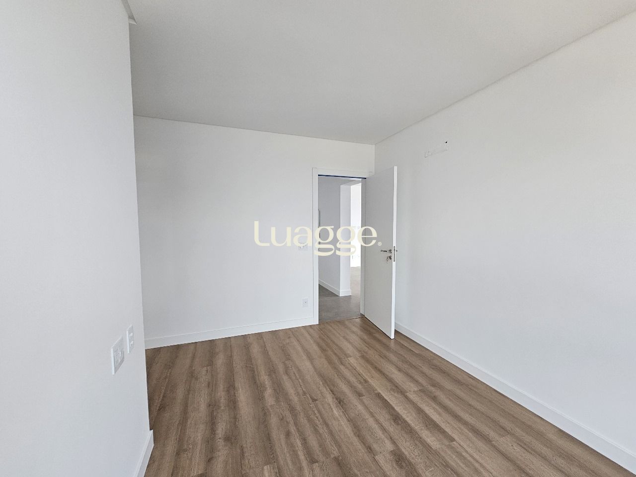 Apartamento à venda com 3 quartos, 137m² - Foto 23