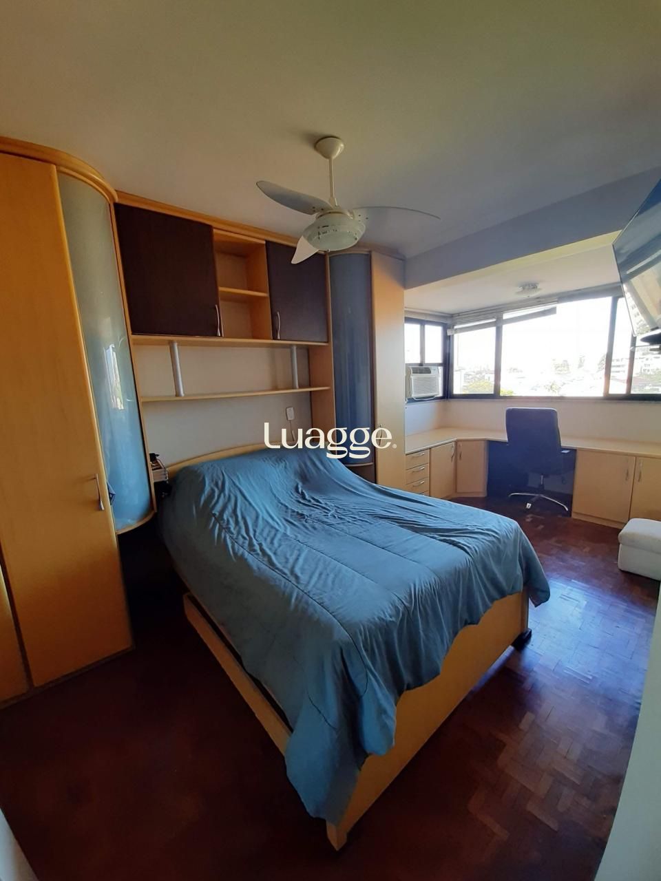 Apartamento à venda com 2 quartos, 75m² - Foto 17