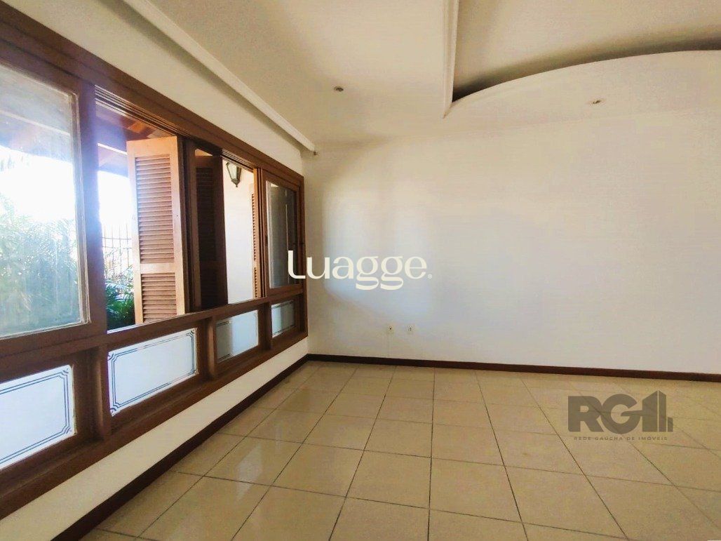 Casa à venda com 3 quartos, 277m² - Foto 7