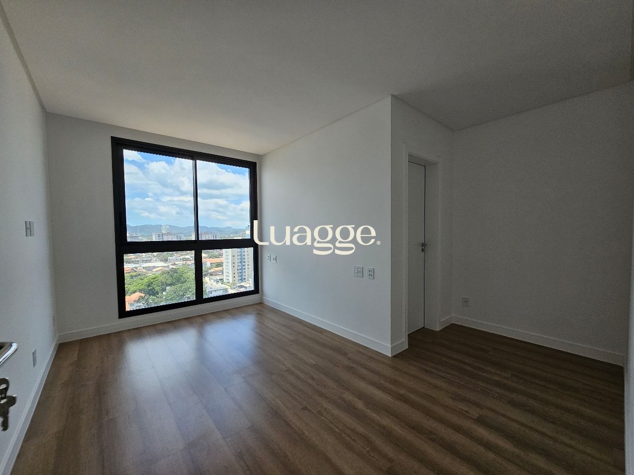 Apartamento à venda com 3 quartos, 137m² - Foto 22