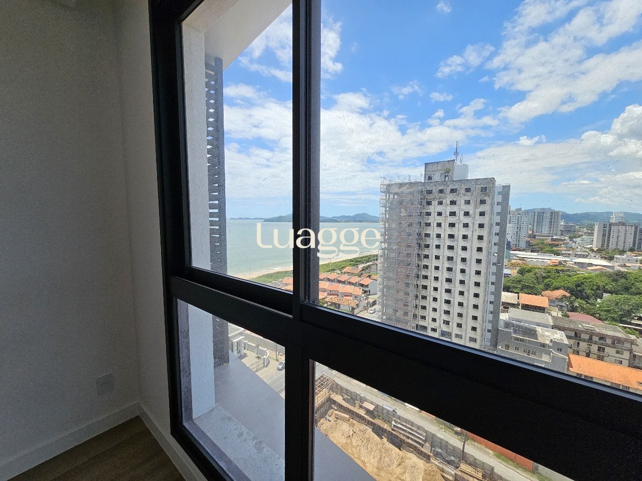 Apartamento à venda com 3 quartos, 137m² - Foto 21