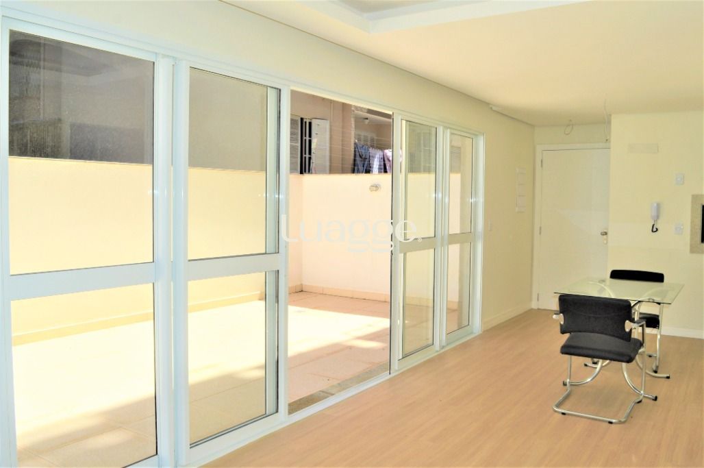 Apartamento à venda com 2 quartos, 95m² - Foto 9