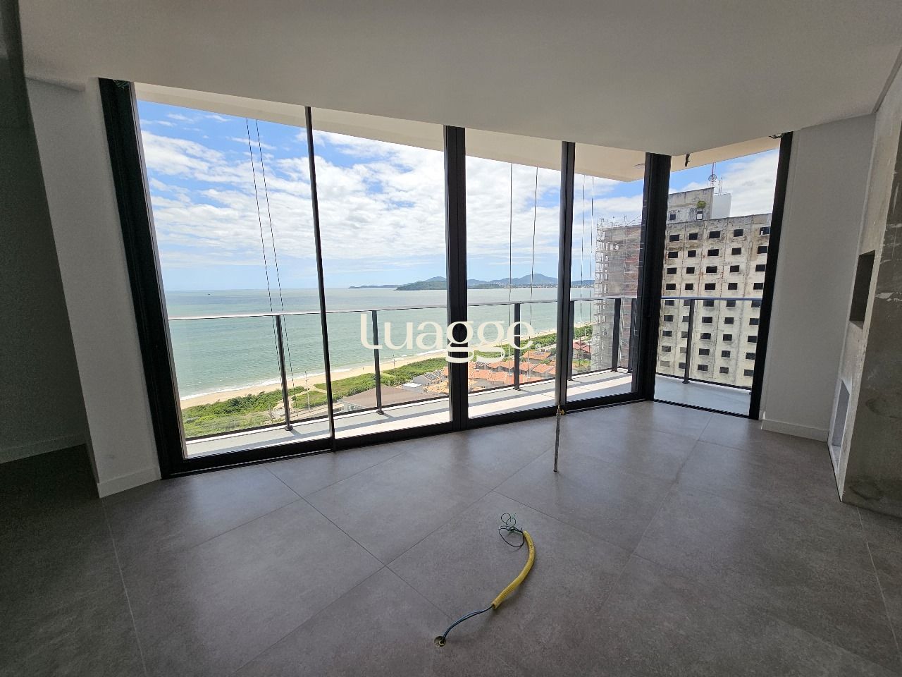 Apartamento à venda com 3 quartos, 137m² - Foto 8