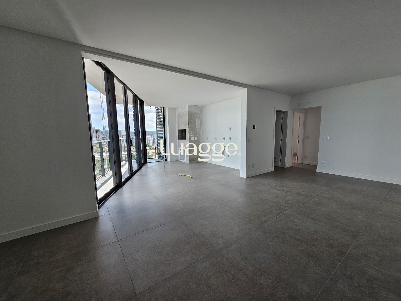 Apartamento à venda com 3 quartos, 137m² - Foto 14