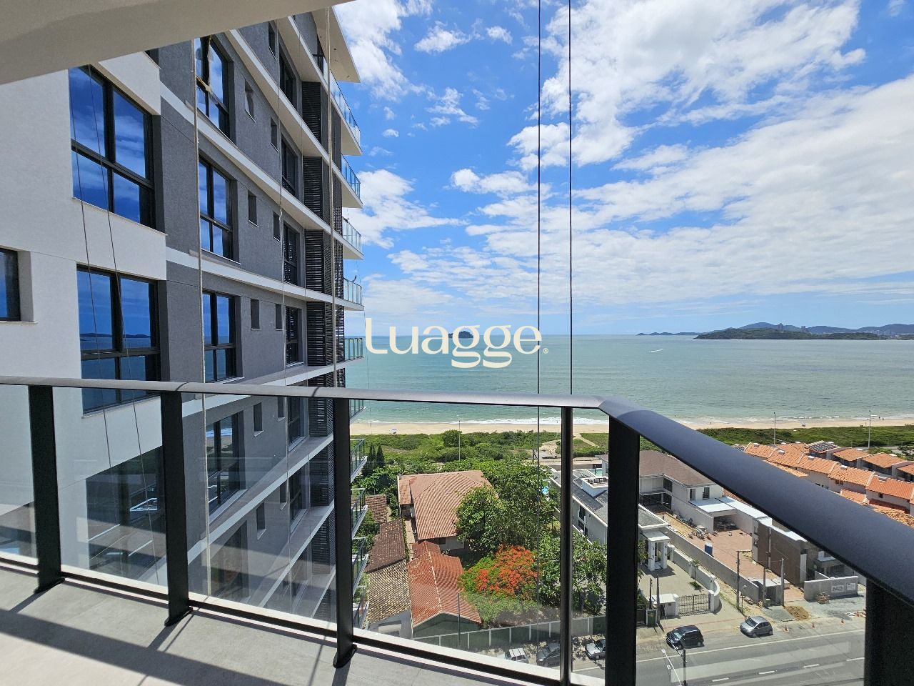 Apartamento à venda com 3 quartos, 137m² - Foto 1