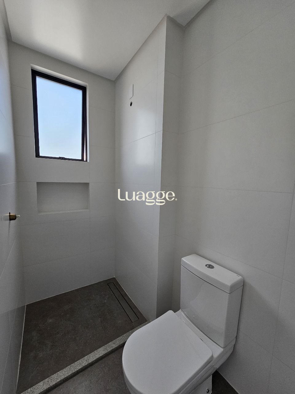 Apartamento à venda com 3 quartos, 137m² - Foto 25