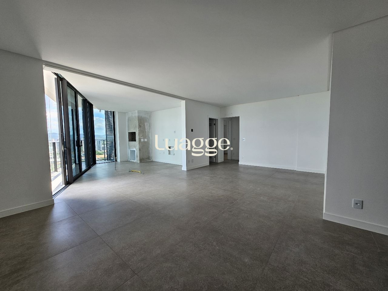 Apartamento à venda com 3 quartos, 137m² - Foto 17