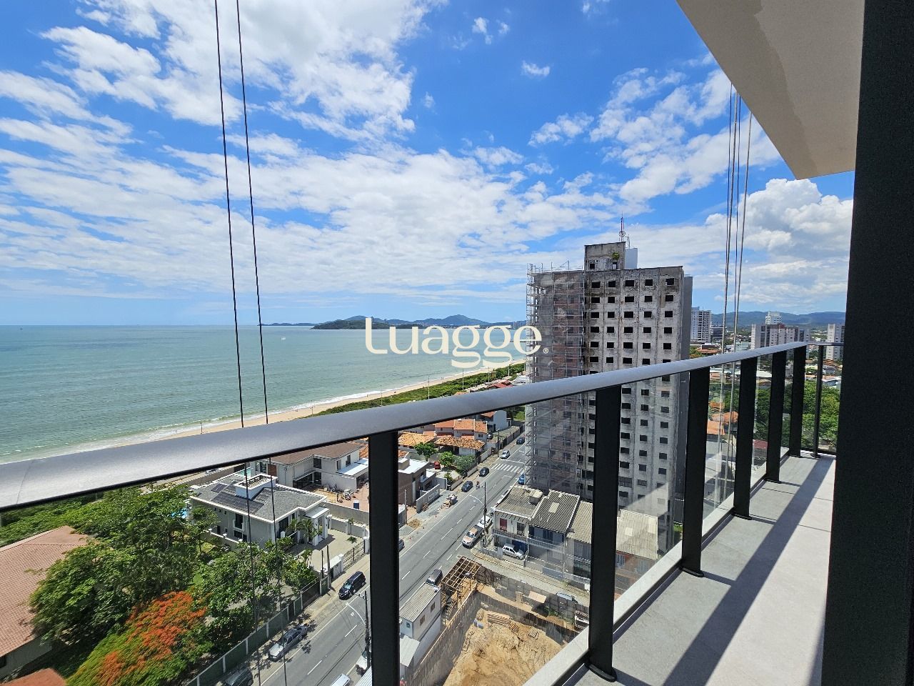 Apartamento à venda com 3 quartos, 137m² - Foto 6