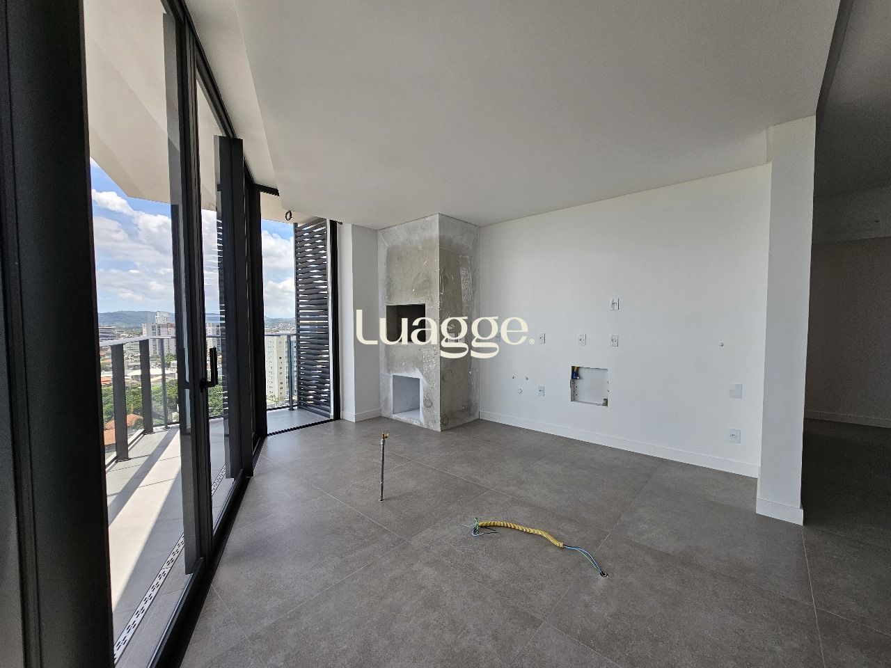 Apartamento à venda com 3 quartos, 137m² - Foto 18